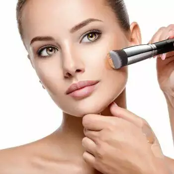 F624 - ANGLED FOUNDATION BRUSH - Image 4