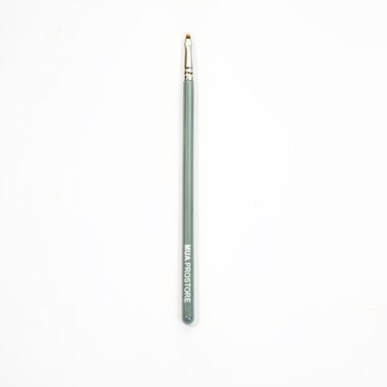 M22. MUA Details Eyeliner