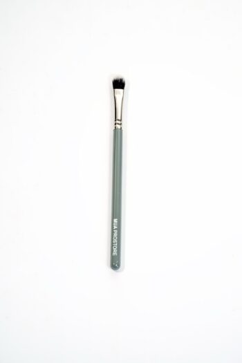 M12. MUA  Creamy Eyes Brush