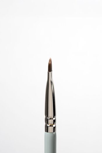 M18. MUA Groomed Brow Brush - Image 4