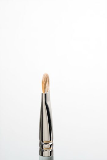 M10. MUA Flat Brush Eyes - Image 3