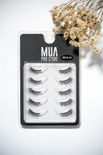 MUA EYELASHES :01
